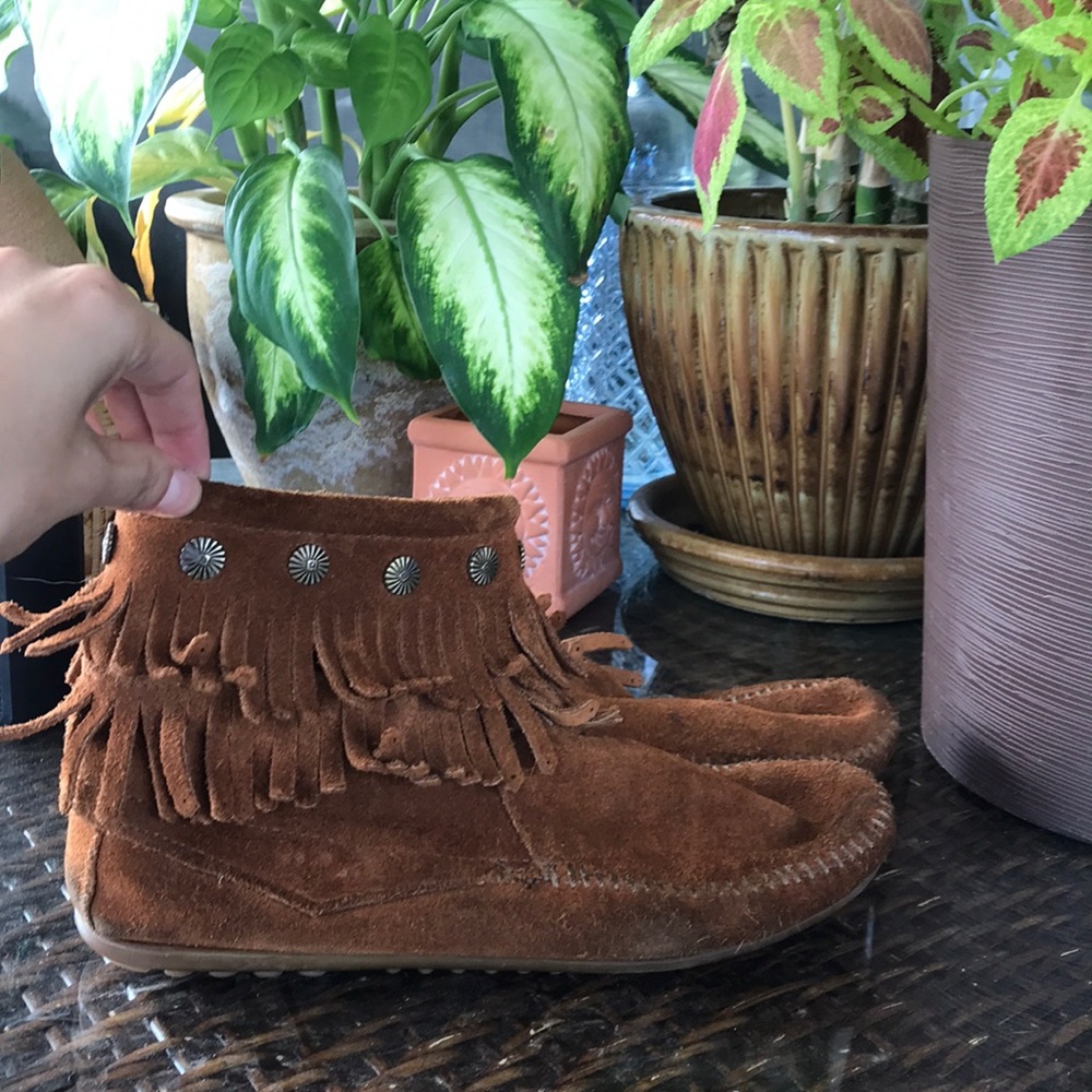 Minnetonka Boots!!